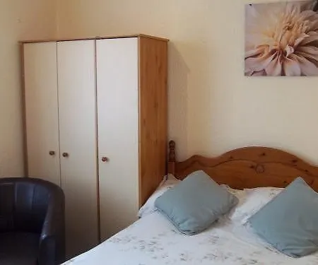 Sheridan 3* سكرابورو