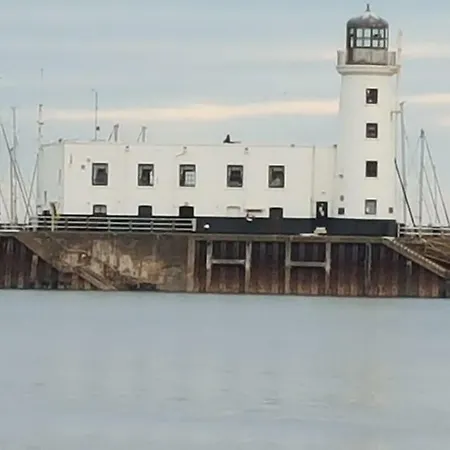 بيت ضيافة Sheridan سكرابورو