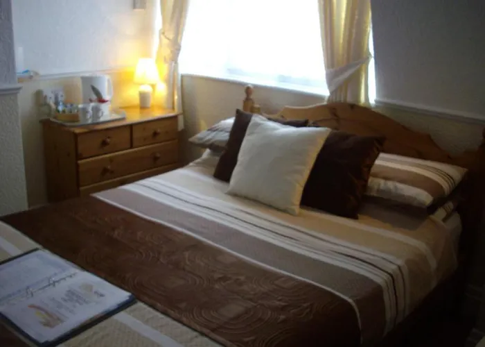 Sheridan 招待所 3*